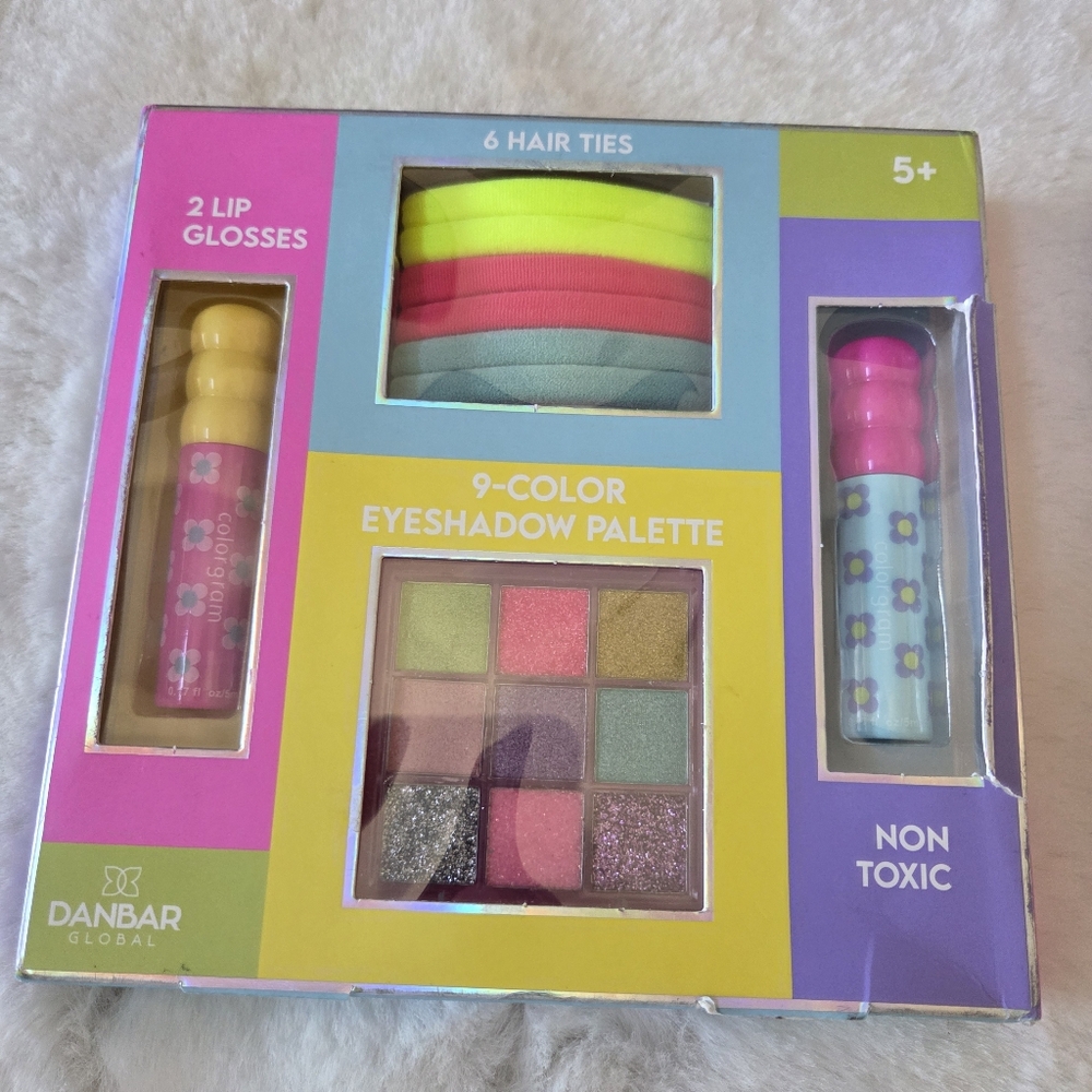 Bundle Makeup Set For Girls - Picture 6 of 10